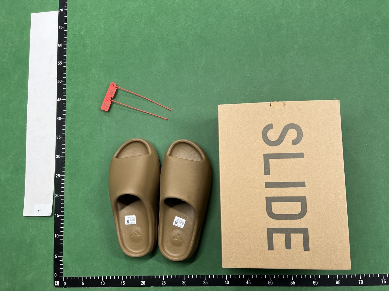 ph010 Yeezy Nike Slide