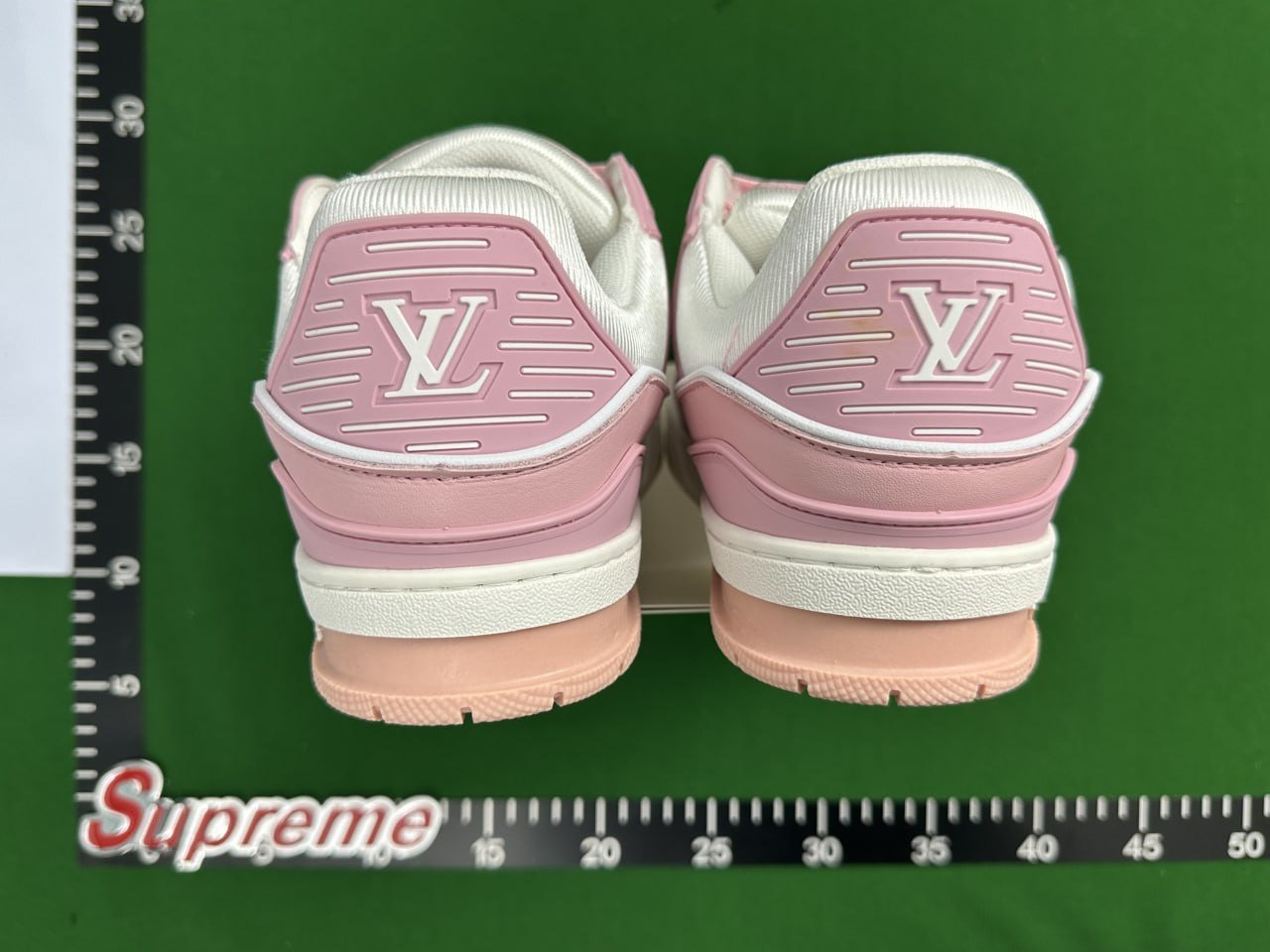 ph037 Louis Vuitton Trainers