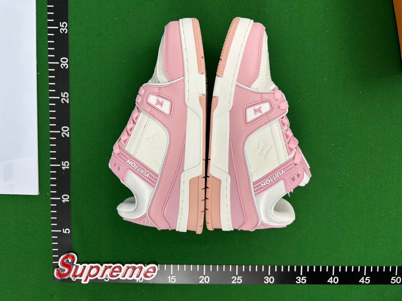 ph037 Louis Vuitton Trainers