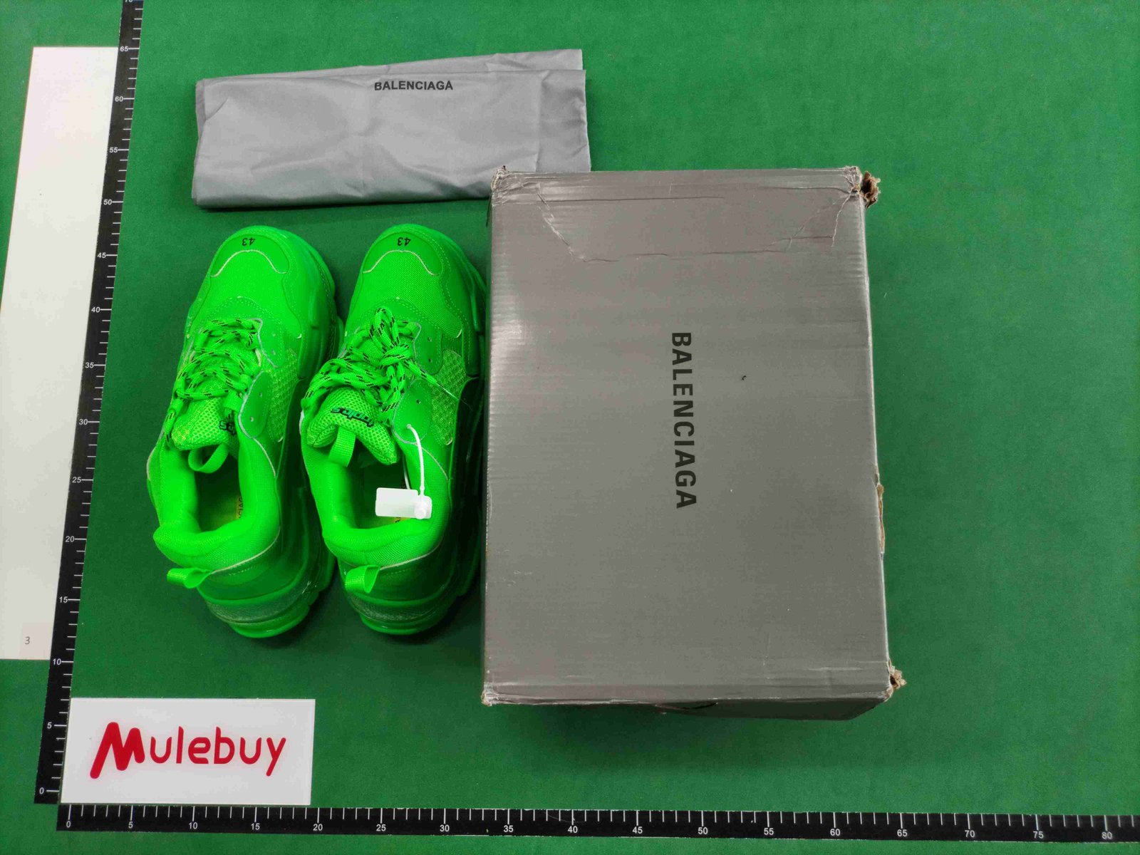 ph056 Balenciaga Triple S