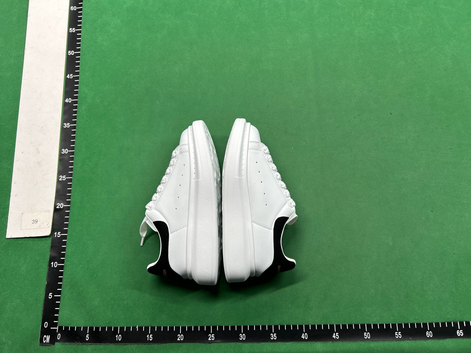 ph066 Alexander McQueen Oversized