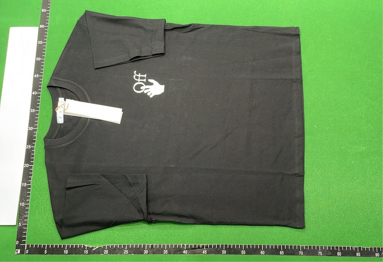 ph087 Off-White Tee