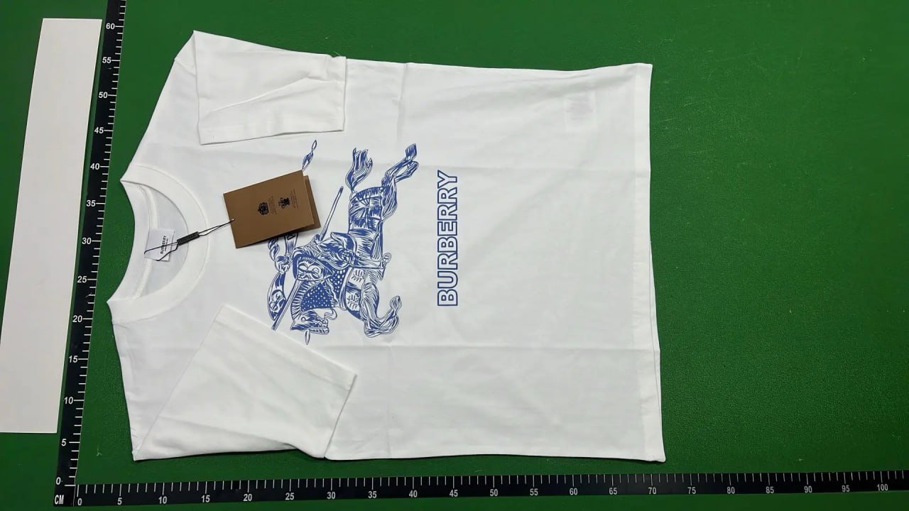 ph093 Burberry Tee
